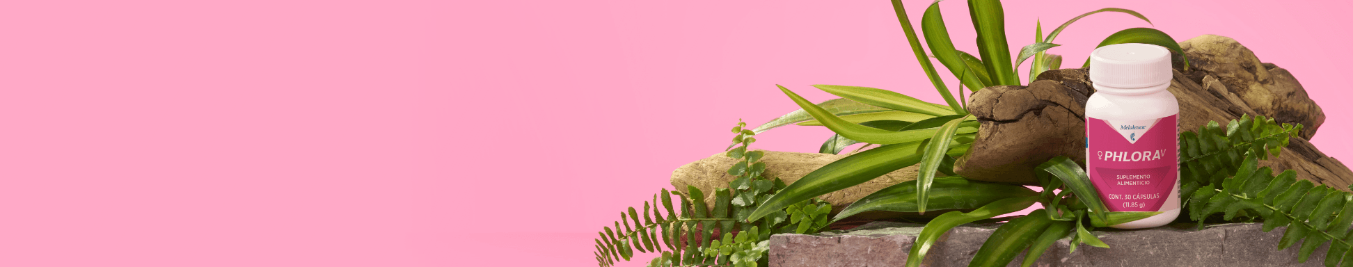 Frasco de suplementos Phloravi sobre un fondo natural con plantas y flores en tonos rosados.